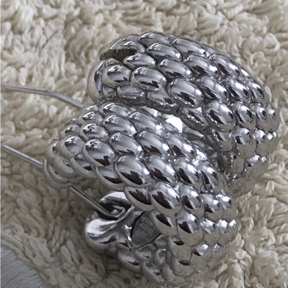 Chic Textured Fope white gold earrings - Picture 2 of 7